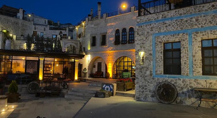 Canela Cave Hotel