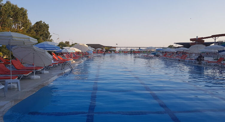 Hedef Beach Resort & SPA