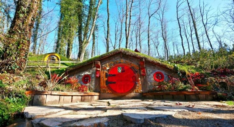 19 Mayıs Özel  Ormanya Hobbit Evleri Sapanca Maşukiye