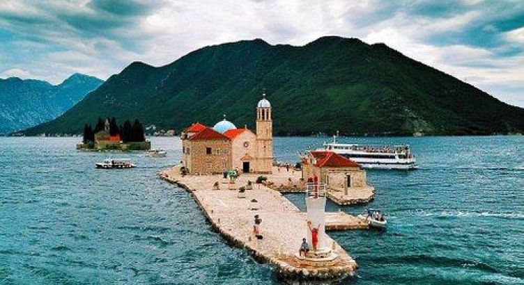 Pegasus Havayolları İle Vizesiz Karadağ Arnavutluk Turu