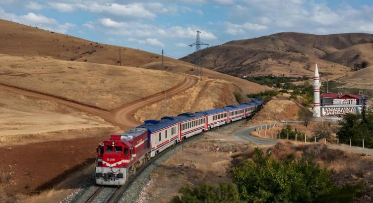 Thy İle Uçaklı Doğu Ekspresi Türkiye'nin Çatısı Van Kars Erzurum Turu