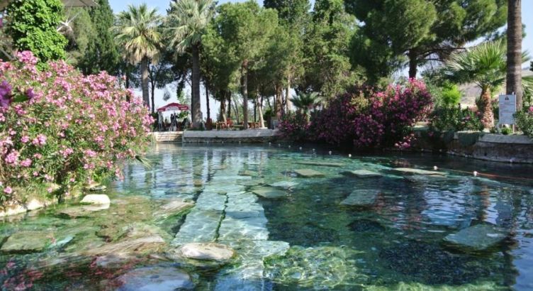 Lavanta Tarlaları Salda Gölü Pamukkale Çeşme Alaçatı Turu