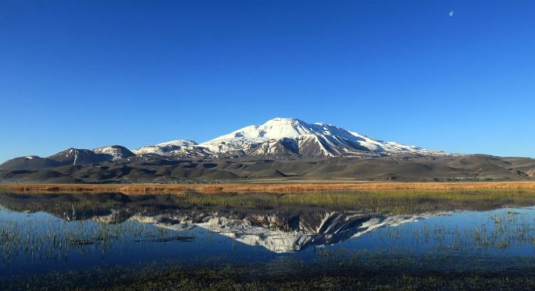 Bin Yıllık Rotalar Uçaklı Bitlis Ahlat Hizan Hakkari Yüksekova Berçelan Yaylası Turu